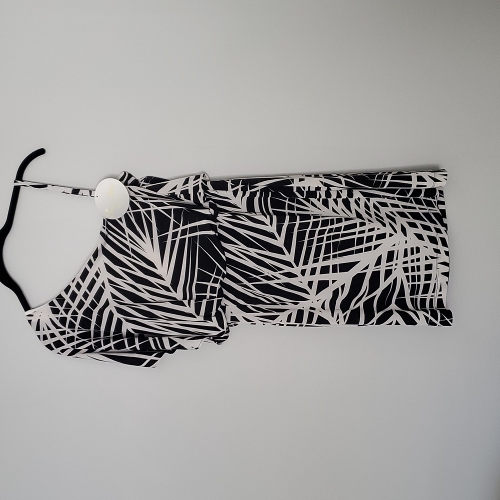 Cute One Shoulder Dress Black White Size 8 NWT